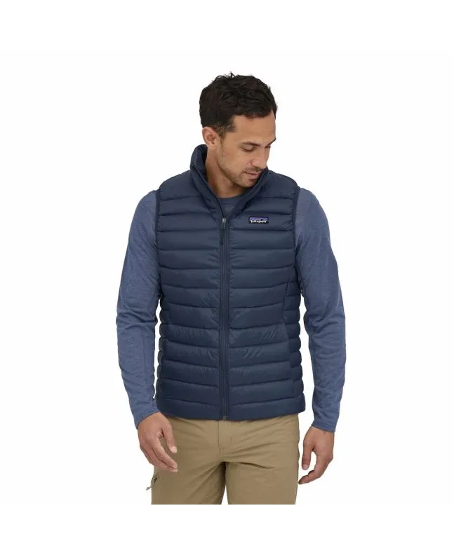 Hombre con chaleco acolchado impermeable Patagonia Down Sweater Vest azul marino 