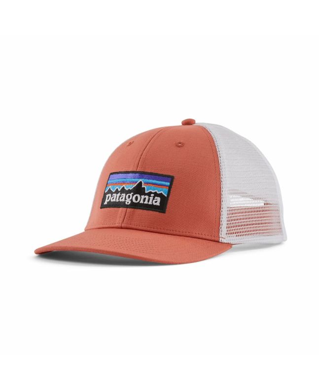 Gorra Trucker Patagonia P-6 Logo LoPro Coral Unisex