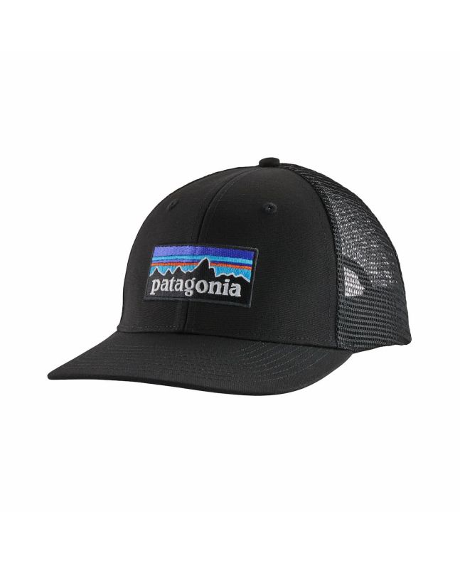 Gorra de estilo camionero Patagonia P-6 Logo Trucker Hat Negra Unisex