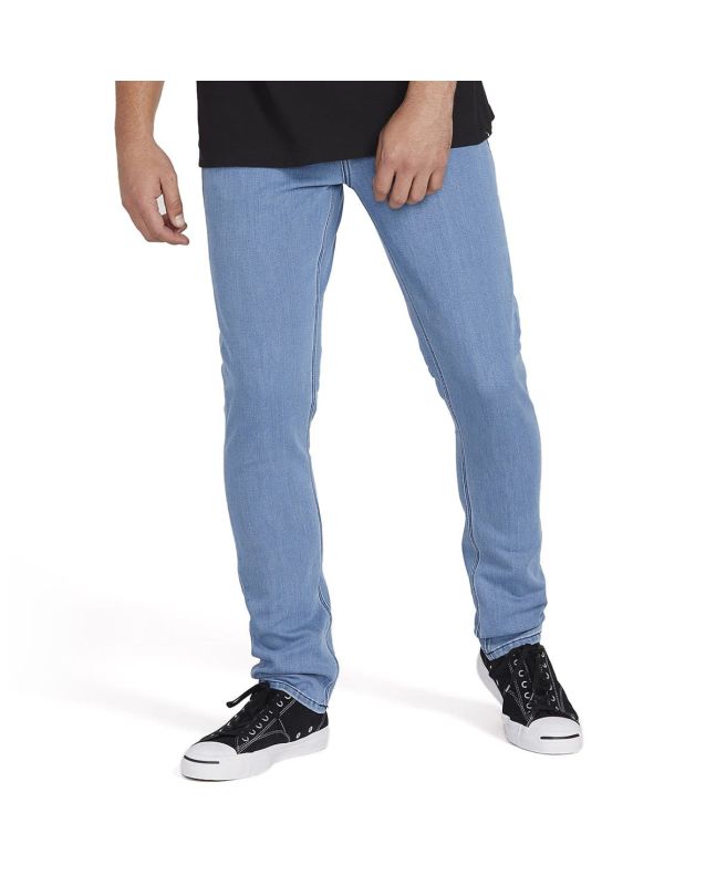 Hombre con Pantalón Vaquero Volcom 2x4 Denim Flat Vintage Indigo Azul
