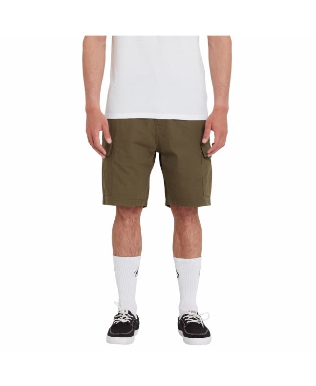 Hombre con Pantalón Corto Volcom March Cargo 20" verde militar