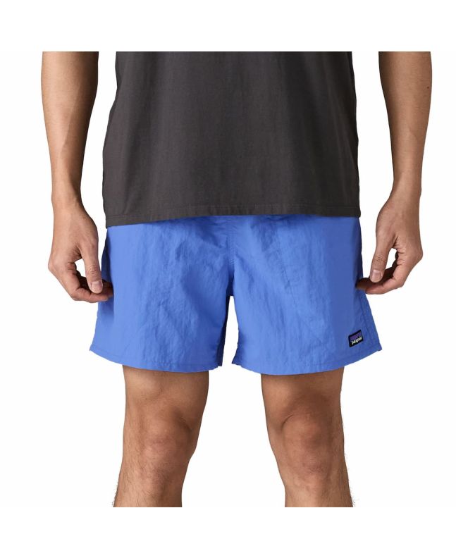 Hombre con Pantalón corto tipo bañador Patagonia Men's Baggies Shorts 5in Azul Abundant Blue