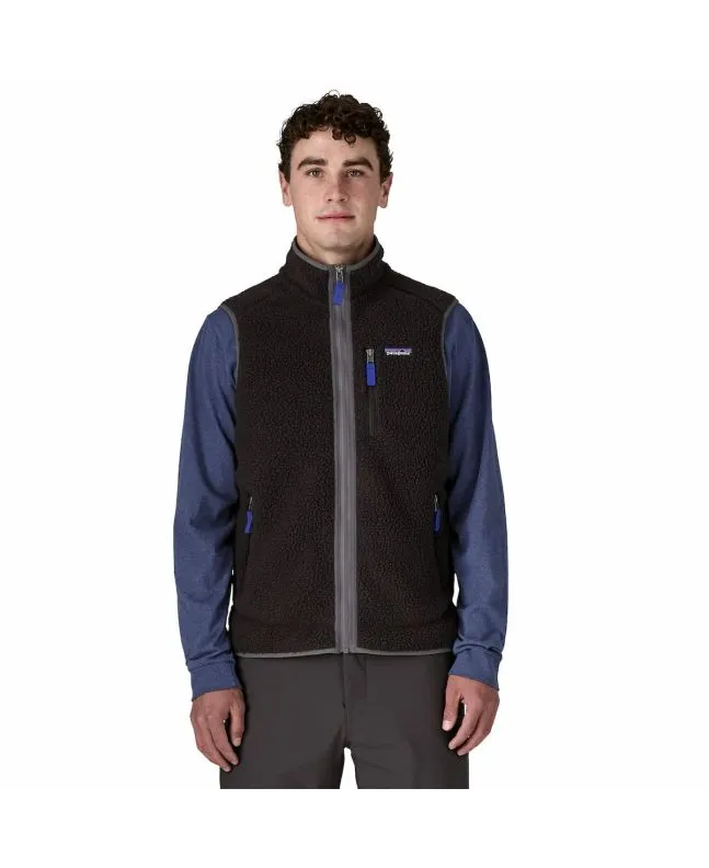 Hombre con chaleco de forro polar Patagonia Retro Pile Fleece Vest Negro-Gris