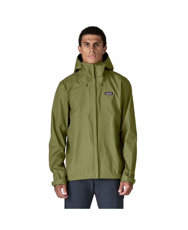 Hombre con chaqueta impermeable plegable Patagonia Torrentshell Verde Alcaparra