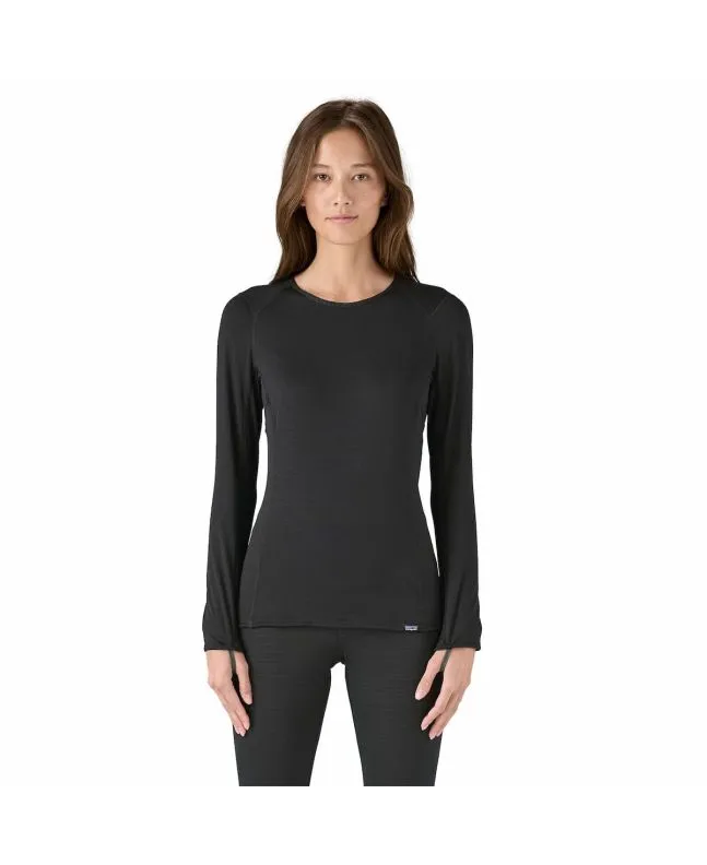 Mujer con Camiseta Patagonia Capilene Thermal Weight Negra