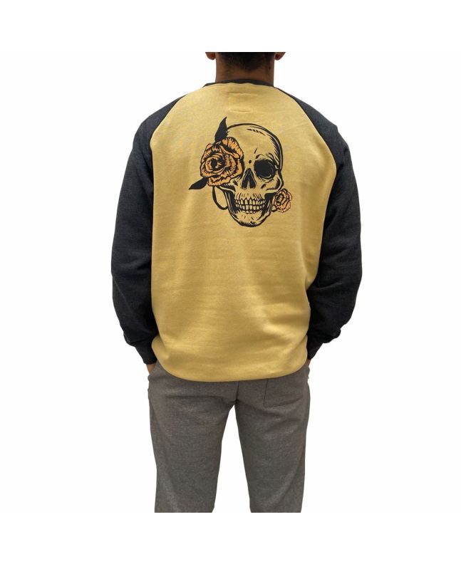 Hombre con Sudadera Mission Ranglan Rose Hell Logo Beige con las mangas gris oscuro