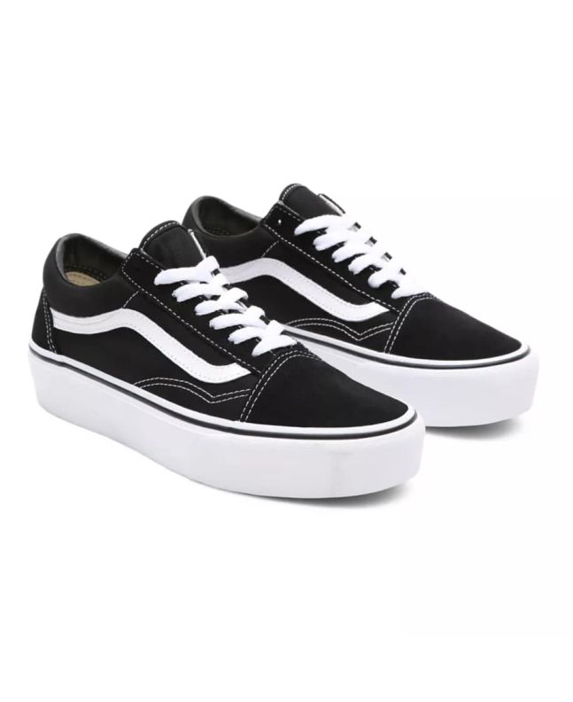 Zapatillas con plataforma Vans Old Skool en color negro y banda lateral sidestripe blanca