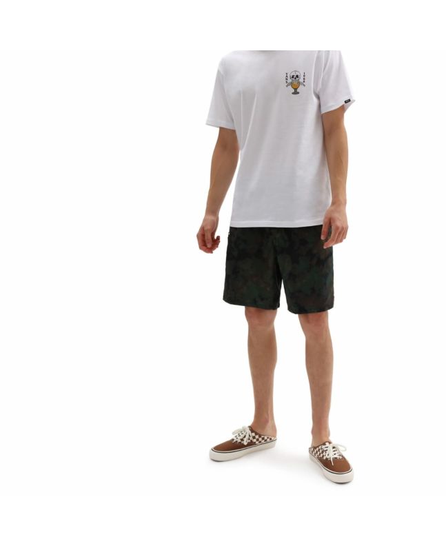 Hombre con bañador surfero Vans Voyage Trunk 2 estampado camuflaje