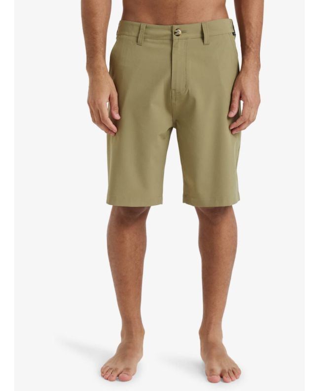 Hombre con bermudas sumergibles Quiksilver Union Amphibian 20'' Aloe