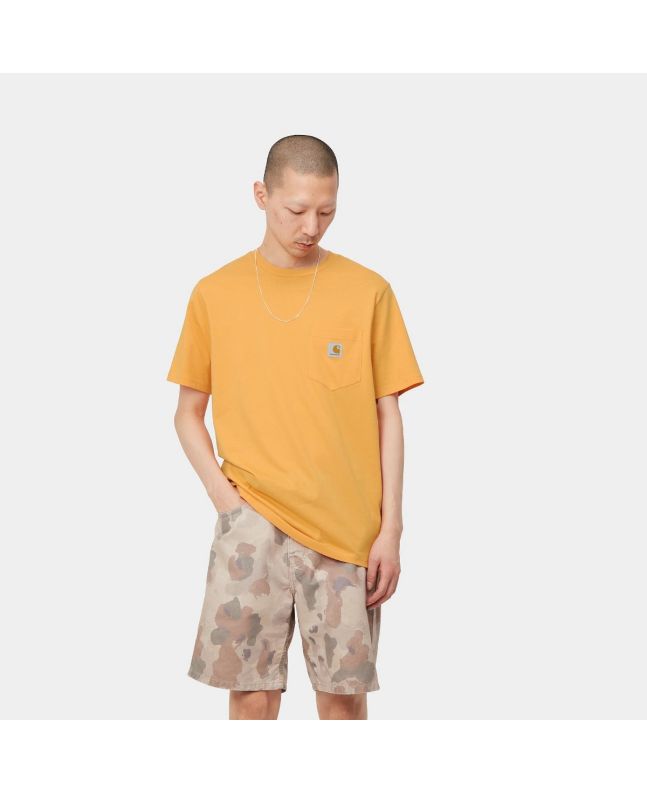 Hombre con camiseta de manga corta con bolsillo Carhartt WIP Pocket T-Shirt naranja