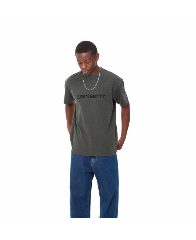 Hombre con camiseta de manga corta Carhartt WIP Duster Negra teñida con pigmentos
