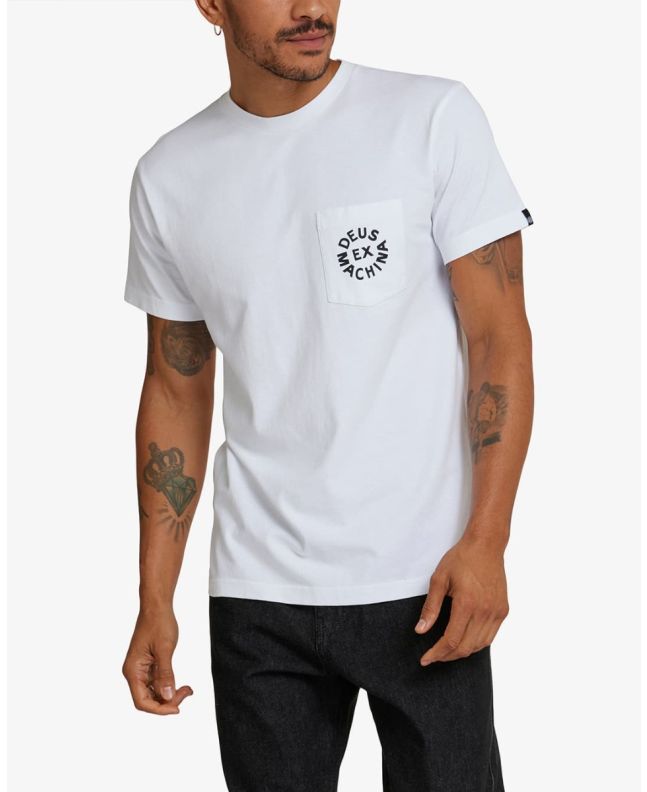 Hombre con Camiseta de manga corta con bolsillo Deus Ex Machina Deus Logo Blanca 