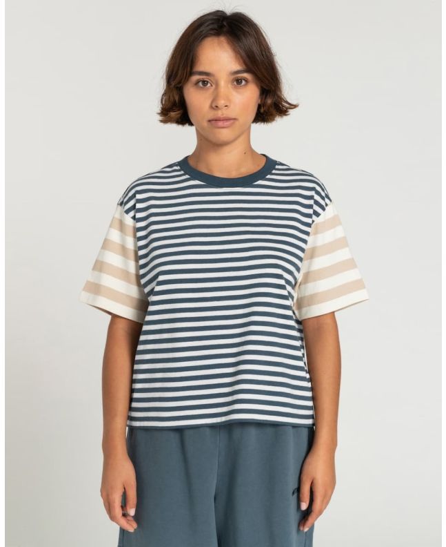 Mujer con camiseta orgánica de manga corta Element Artondale azul marino a rayas