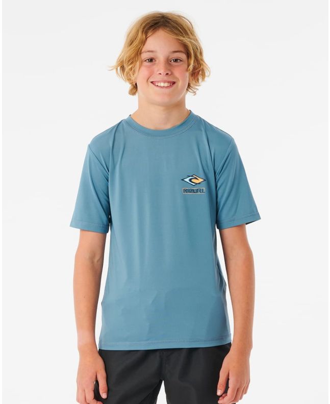 Niño con camiseta técnica de manga corta Rip Curl Tube Heads azul con protección solar UPF 50