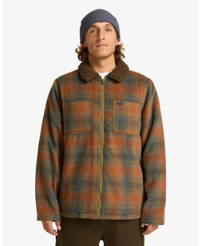 Hombre con chaqueta de invierno Billabong Hills Sherpa Otter