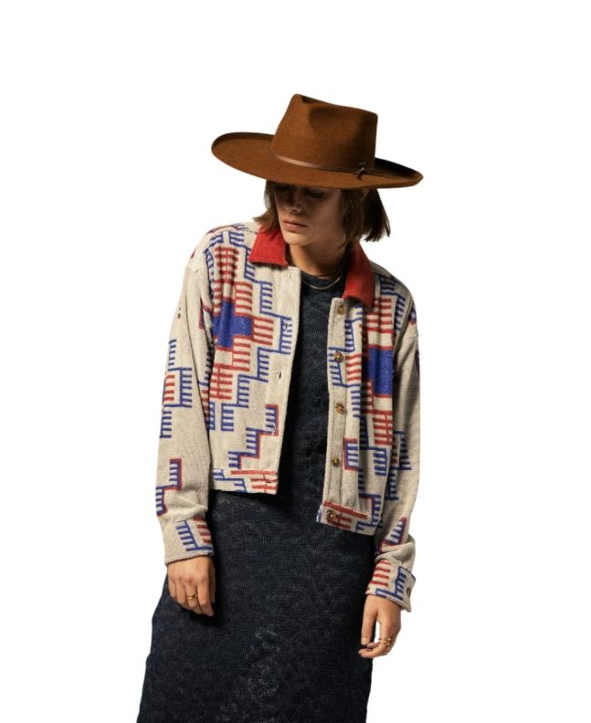 Mujer con Chaqueta Brixton Trail Terry Cloth Trucker Jacket Electronic Indigo Pattern