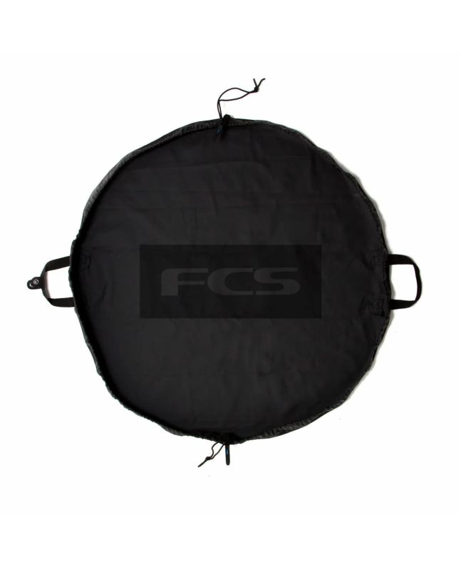Cambiador FCS Change Mat abierto – alfombrilla negra para cambiarte tras surfear