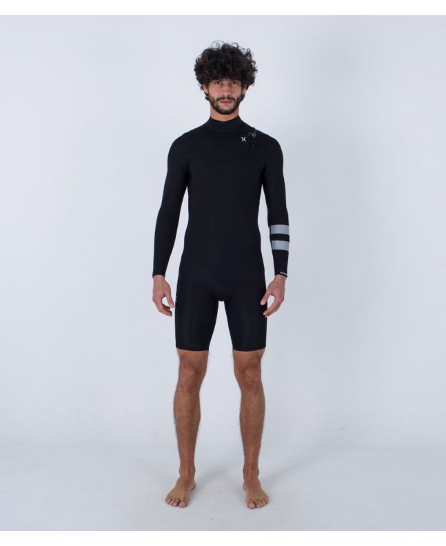 Hombre con traje de surf de primavera con manga larga y cremallera en el pecho Hurley Advant 2/2mm Springsuit Negro 