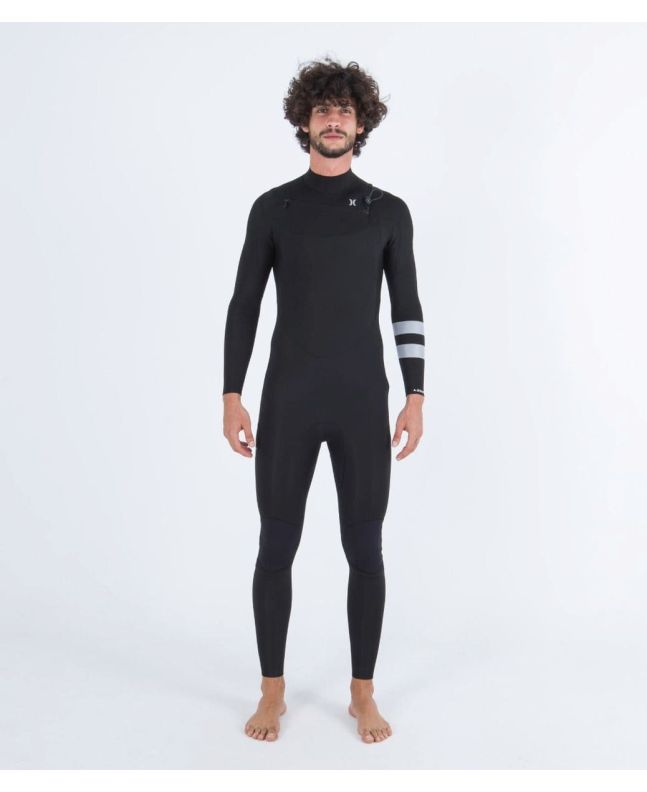 Hombre con traje de surf con cremallera en el pecho Hurley Advant 3/2mm Fullsuit negro 