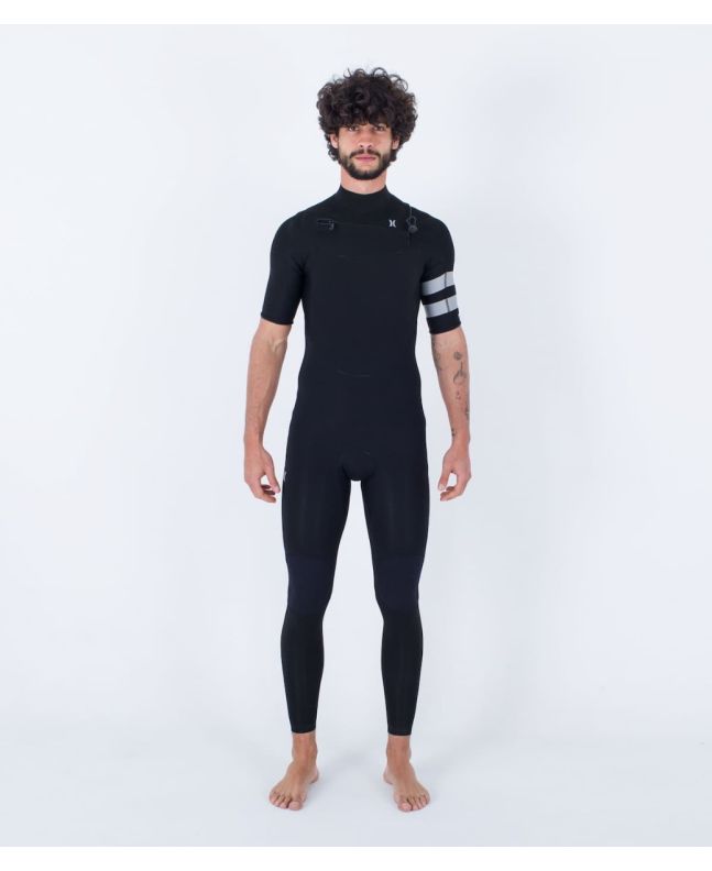Hombre con traje de surf de manga corta y cremallera en el pecho Hurley Plus 2/2mm negro