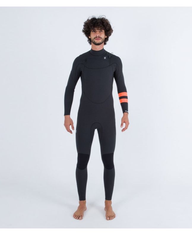 Hombre con traje de surf con cremallera en el pecho Hurley Plus 3/2mm negro grafito