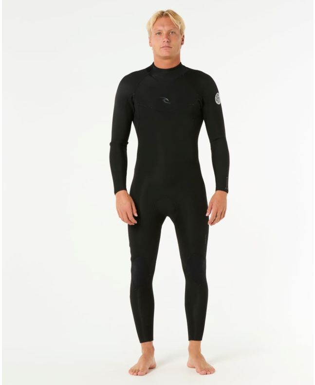 Hombre con Traje de neopreno Rip Curl Dawn Patrol 4/3mm Back Zip en color negro