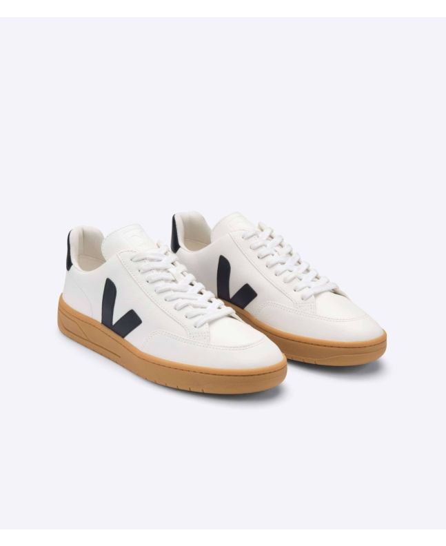 Zapatillas Veja V-12 Leather White Black Gum Sole para hombre