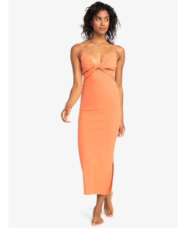 Mujer con vestido midi Roxy Wavey Lady color albaricoque