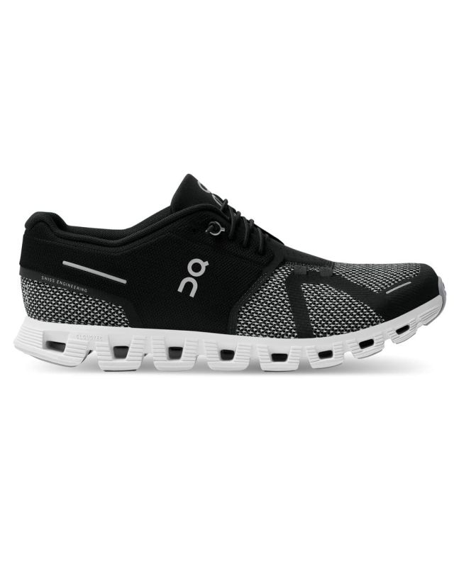 Zapatillas On Running Cloud 5 Combo Black Alloy negras y blancas para hombre
