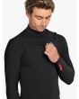 Hombre con traje de surf con cremallera en el pecho Quiksilver Highline 4/3mm Negro Chest Zip