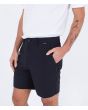 Hombre con Pantalón corto híbrido Hurley Phantom Walkshort 18" negro bolsillo