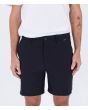 Hombre con Pantalón corto híbrido Hurley Phantom Walkshort 18" negro