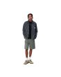 Hombre con bermudas Carhartt WIP Single Knee Short Verdes ajuste relajado