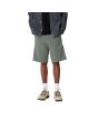 Hombre con bermudas Carhartt WIP Single Knee Short Verdes 