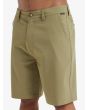 Hombre con bermudas sumergibles Quiksilver Union Amphibian 20'' Aloe cintura y cierre