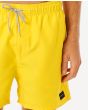 Hombre con Bañador Boardshort Rip Curl Offset Volley 15" Amarillo cintura elástica