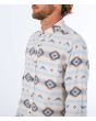 Hombre con Camisa de franela Hurley Portland Organic Flannel blanca bolsillo