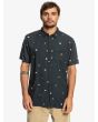 Hombre con camisa de manga corta Quiksilver Minimark Tarmac negra
