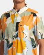 Hombre con camisa de manga corta RVCA Anytime Multicolor Floral bolsillo