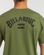 Hombre con camiseta de manga corta Billabong Arch Wave Alpine espalda