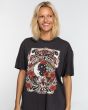 Mujer con camiseta de manga corta Billabong Midnight Blooms Negra estampado