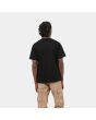 Hombre con Camiseta de manga corta Carhartt WIP University Negra con logo Blanco espalda