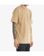 Hombre con camiseta de Manga Corta DC Shoes Reach For It marrón claro lateral