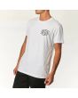 Hombre con Camiseta de manga corta Deus Ex Machina Venice Address blanca lateral