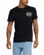 Hombre con Camiseta de manga corta Deus Tokyo Address Negra frontal