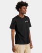 Hombre con Camiseta orgánica de manga corta Element Blazin Chest Negra lateral