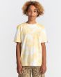 Chico con camiseta orgánica Element Seal Paint en amarillo tie dye