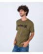 Hombre con camiseta de manga corta Hurley Everyday One and Only verde oliva lateral