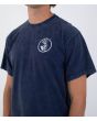 Hombre con Camiseta de manga corta Hurley x Travis Barker Rabbit March Azul estampado pecho