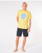 Hombre con camiseta de manga corta Rip Curl Corp Icon Retro Yellow amarilla frontal